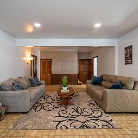 Weaver Ridge Manor Villa Millersburg Exterior foto